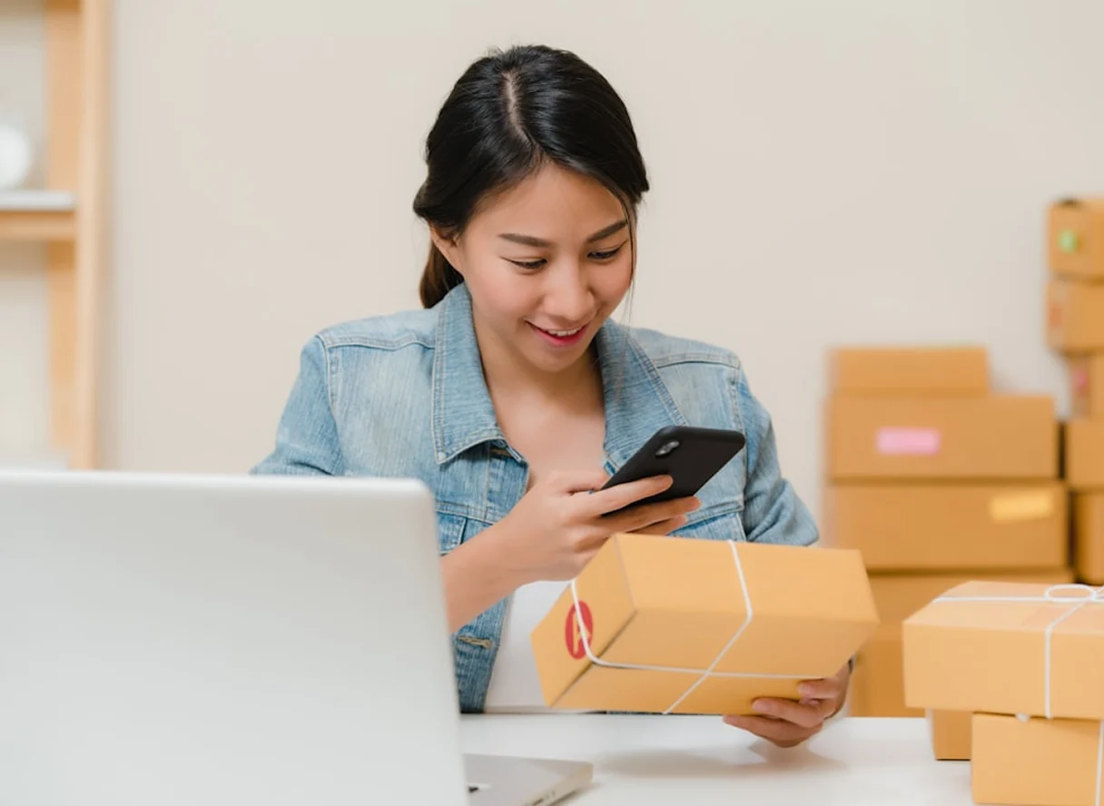 Supply chain planner using mobile device